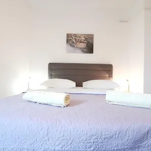  Apartment Apartman Sintic