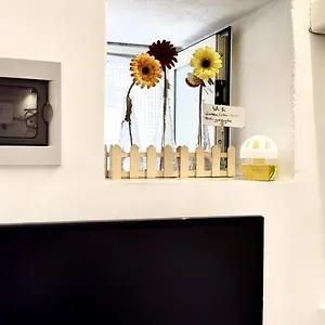 https://la-casetta-di-nellish.sicilyhotelsitaly.net