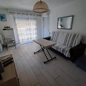 https://f1-5-minutes-des-plages-et-de-la-gare.fr-provencehotel.com